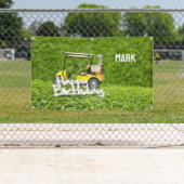 ゴルフカートは緑の草の背景にある 横断幕 (インサイチュ)