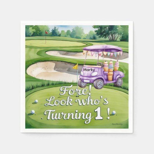 ゴルフカートをパッティンググリーンに装着したゴルフ1st誕生日 スタンダードカクテルナプキン (正面)