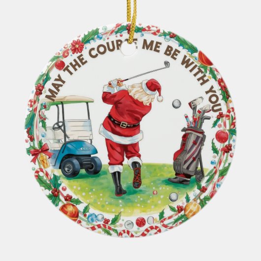 ゴルフコースでプレーするサンタゴルファーのクリスマス セラミックオーナメント (正面)