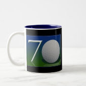 ゴルフナットのための幸せな第70誕生日 ツートーンマグカップ (左)