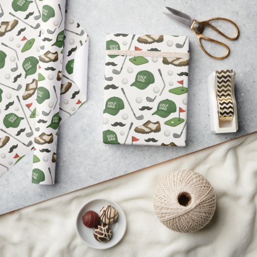 ゴルフパパ用のフラッグ付きゴルフ用具 ラッピングペーパー (クラフト)