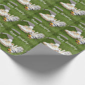 ゴルフボールとシューズをグリーンにしたゴルフの誕生日 ラッピングペーパー (角)