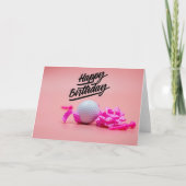 ゴルフボールとピンクリボンを備えたゴルフハッピーバースデー カード (正面)