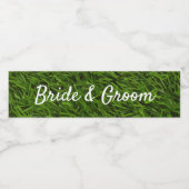 ゴルフボールと愛の緑の草の上の結婚ティー ペットボトルラベル (シングルラベル)