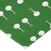 ゴルフボールのパターンが緑に テーブルクロス (アングル)
