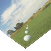 ゴルフボールは旗を並べた。 テーブルクロス (アングル)