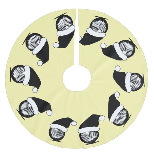 ゴルフボールサンタハットクリスマス ブラッシュドポリエステルツリースカート (正面)