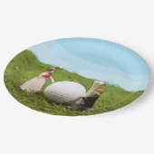 ゴルフボールティー付きゴルフの新郎新婦結婚。 ペーパープレート (アングル)