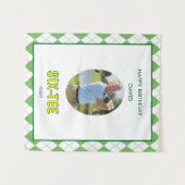 ゴルフ好きな60歳の誕生日お祝いに Funny Six-tee Golf タペストリー (正面(横))