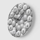 ゴルフ練習の球のバケツ ラージ壁時計 (傾斜)