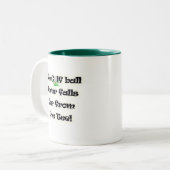 ゴルフ・ボールはティーから遠くに決して落ちません ツートーンマグカップ (正面左)