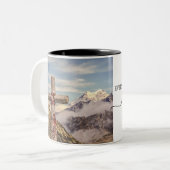 ゴージャスなクリスチャン十字山 ツートーンマグカップ (正面左)
