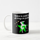 ゴージャスなグリーン体操デザイン コーヒーマグカップ (左)