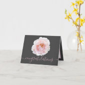 ゴージャスなピンクのローズグレー背景おめでとう カード (黄色い花)