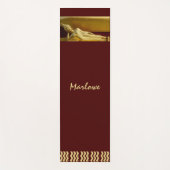 ゴージャスな金ゴールドとダークレッドリクライニング仏 ヨガマット (正面)