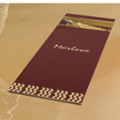 ゴージャスな金ゴールドとダークレッドリクライニング仏 ヨガマット