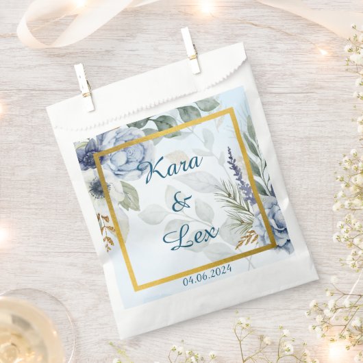 ゴージャスな青い花と金ゴールドアクセント フェイバーバッグ (クリップ留めされた状態)