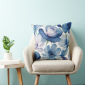 ゴージャスな青と白のフローラ クッション (椅子)