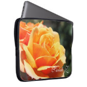 ゴージャスな黄色のバラの花、名前。 ラップトップスリーブ (正面右)