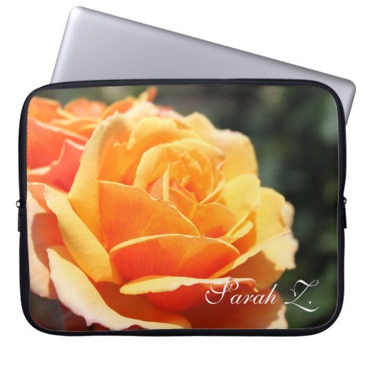 ゴージャスな黄色のバラの花、名前。 ラップトップスリーブ (正面)