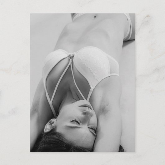 ゴージャスなB&Wランジェリーモデル写真ポストカード ポストカード (正面)