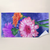 ゴージャススリーカラーゲルベラ-ミグンドアートスケッチ ビーチタオル (正面)