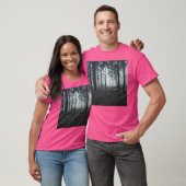 ゴーストウッド・ロマントの木々の中で夜を徹して Tシャツ (ユニセックス)