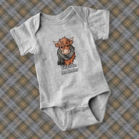 ゴードン風化されたタータンチェックスカーフ付きハイランド牛 ベビーボディスーツ