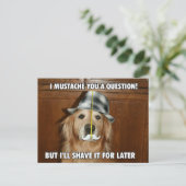 ゴールデンおもしろいレトリバー口ひげ質問 ポストカード (スタンド正面)