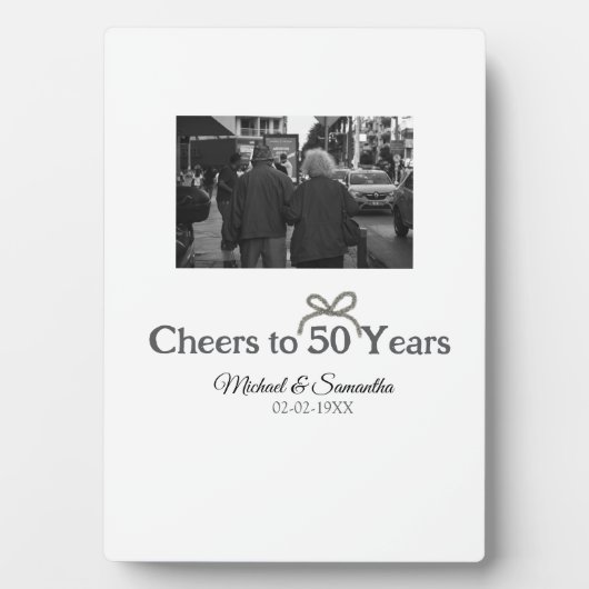 ゴールデンアイブローが50周年結婚式を祝う フォトプラーク (正面)