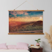 ゴールデンアワーの青空の下の松 吊り下げ型タペストリー (寝室)