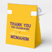 ゴールデンイエローとパープルの卒業特典ボックス フェイバーボックス (裏面サイド)