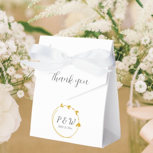 ゴールデンイエローシンプルハートリースモノグラム結婚ズ フェイバーボックス