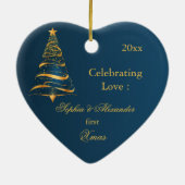 ゴールデンエレガントツリー新しい初めてのクリスマス セラミックオーナメント (裏面)