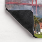 ゴールデンゲートブリッジのコーストガードステーション マウスパッド (コーナー)