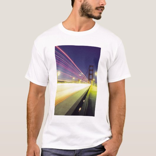 ゴールデンゲートブリッジ、信号機、サンフランシスコ Tシャツ (正面)