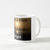 ゴールデンサマーサンセットリフレクションオンビーチ コーヒーマグカップ (正面右)