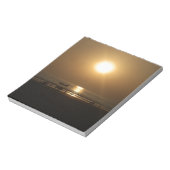 ゴールデンサマーサンセットリフレクションオンビーチ ノートパッド (回転)