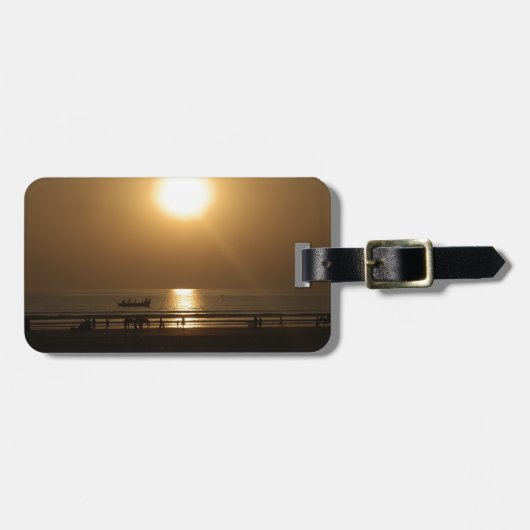 ゴールデンサマーサンセットリフレクションオンビーチ ラゲッジタグ (正面横)