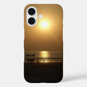 ゴールデンサマーサンセットリフレクションオンビーチ iPhone 16ケース