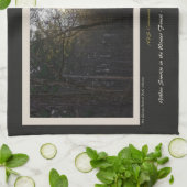 ゴールデンサンライズウィンターフォレスト100年エド キッチンタオル (折り畳み)