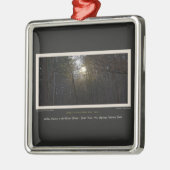 ゴールデンサンライズウィンターフォレスト100年エド メタルオーナメント (左)