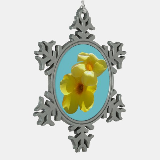 ゴールデントランペット花I スノーフレークピューターオーナメント (左)