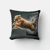 ゴールデントリーバーがタブレットスクリーンを粉砕 クッション (正面)