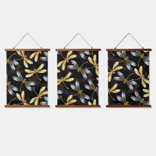 ゴールデントンボのシームレスパターン 吊り下げ型タペストリー (トリプル)