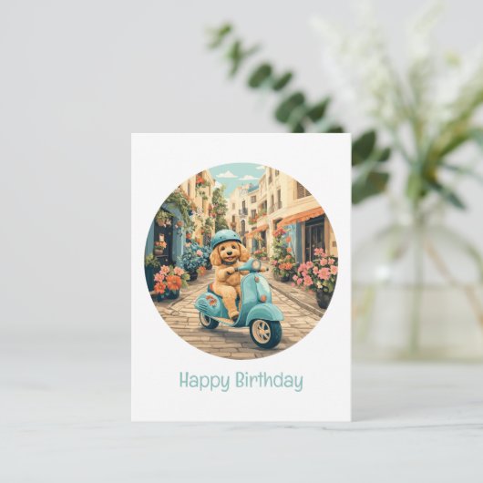 ゴールデンドゥードル犬の誕生日おめでとう!スクーターに乗って ポストカード (スタンド正面)