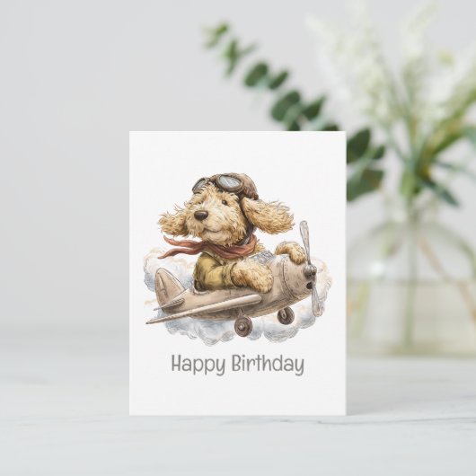 ゴールデンドゥードル犬パイロット飛行機お誕生日おめでとう ポストカード (スタンド正面)