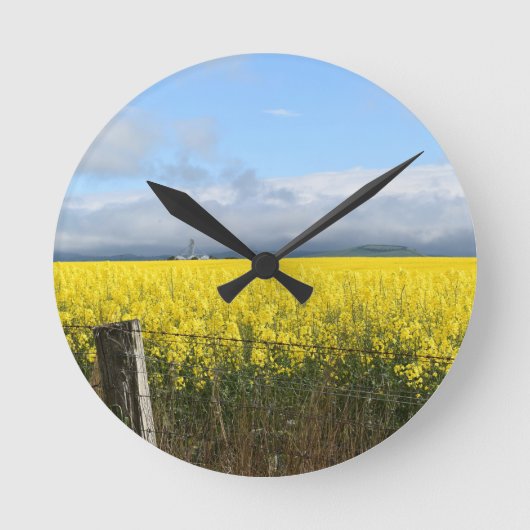 ゴールデンハーベストトビト ラウンド壁時計 (正面)