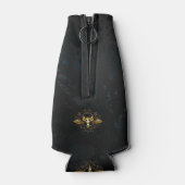 ゴールデンバードスカルオンブラックバックグラウンド ボトルクーラー (裏面)