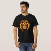 ゴールデンファイアライオン - 野性の雄大な王 Tシャツ (正面フル)